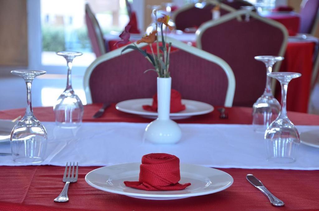 Hotel Al Akha Sidi Harazem ภายนอก รูปภาพ