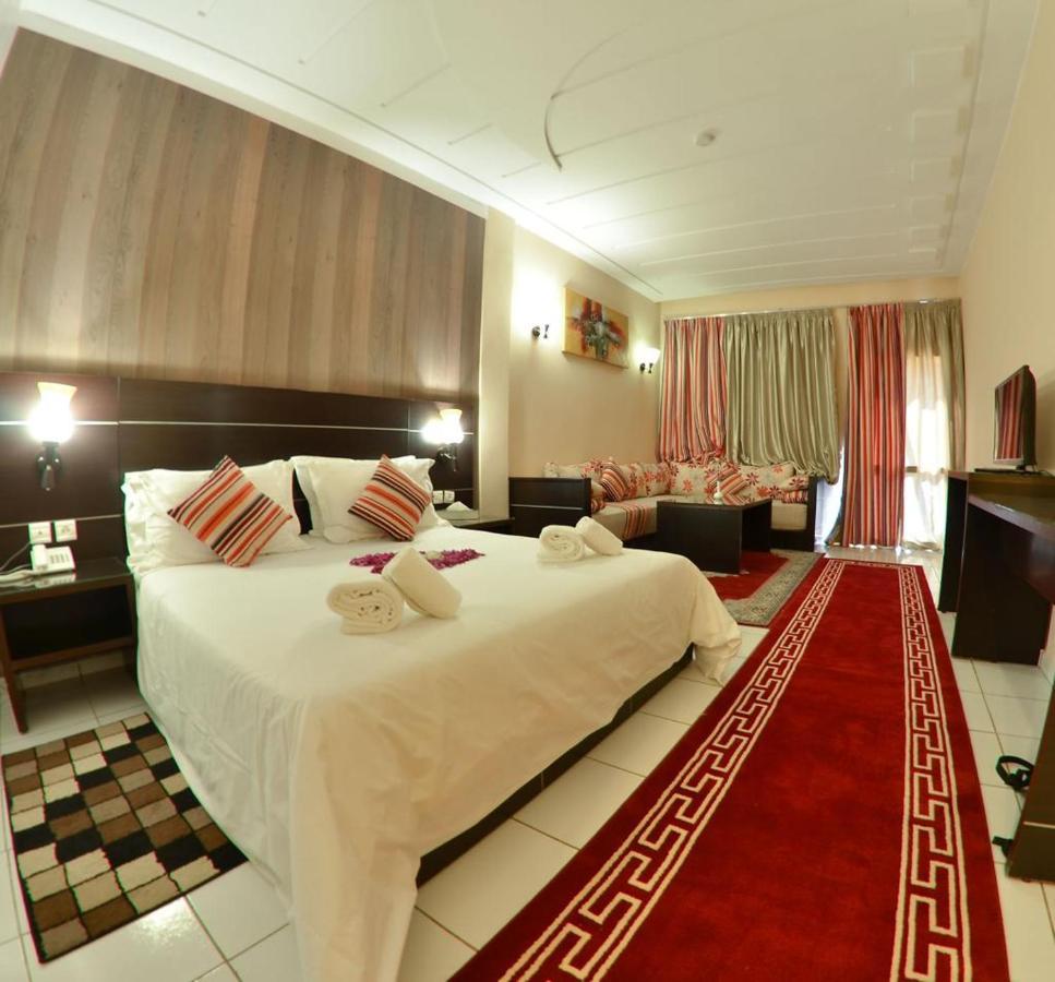 Hotel Al Akha Sidi Harazem ภายนอก รูปภาพ