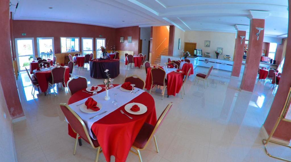 Hotel Al Akha Sidi Harazem ภายนอก รูปภาพ
