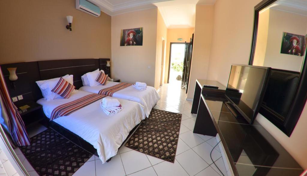 Hotel Al Akha Sidi Harazem ภายนอก รูปภาพ
